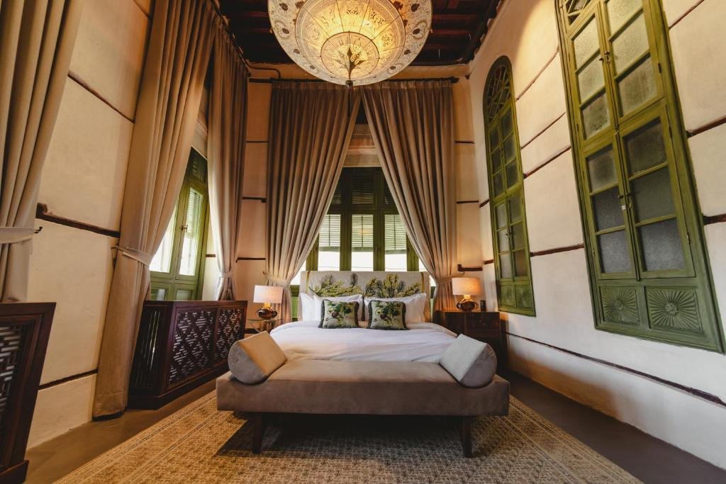 Top hotels near jeddah al balad
